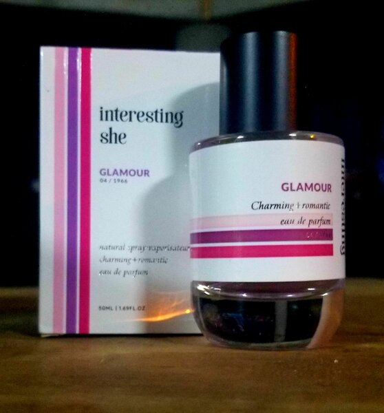 Parfum interesting she