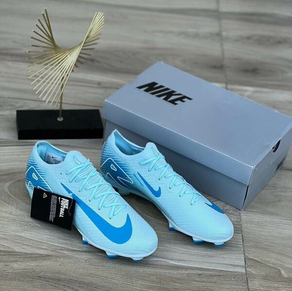 Paire de marque original NIKE DISPONIBLE