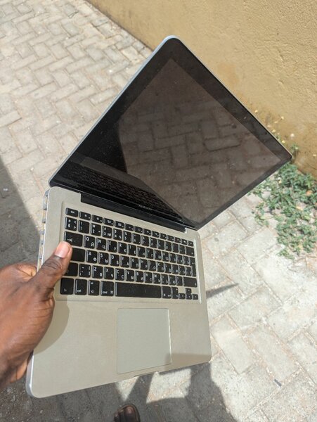 Apple MacBook pro(2011)