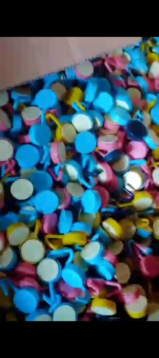 Accroche adhésifs multiusages