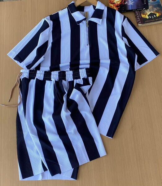 QUALITY TOP AND DOWN OUTWEAR