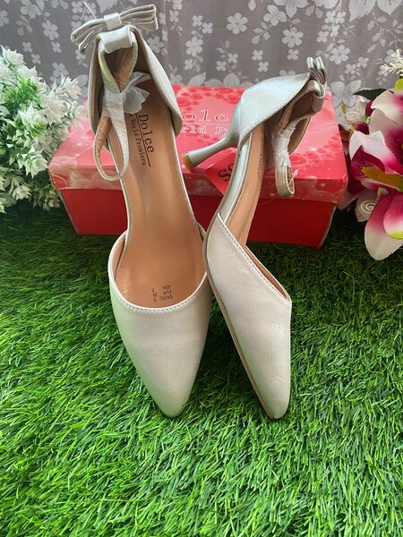Silver heels here.