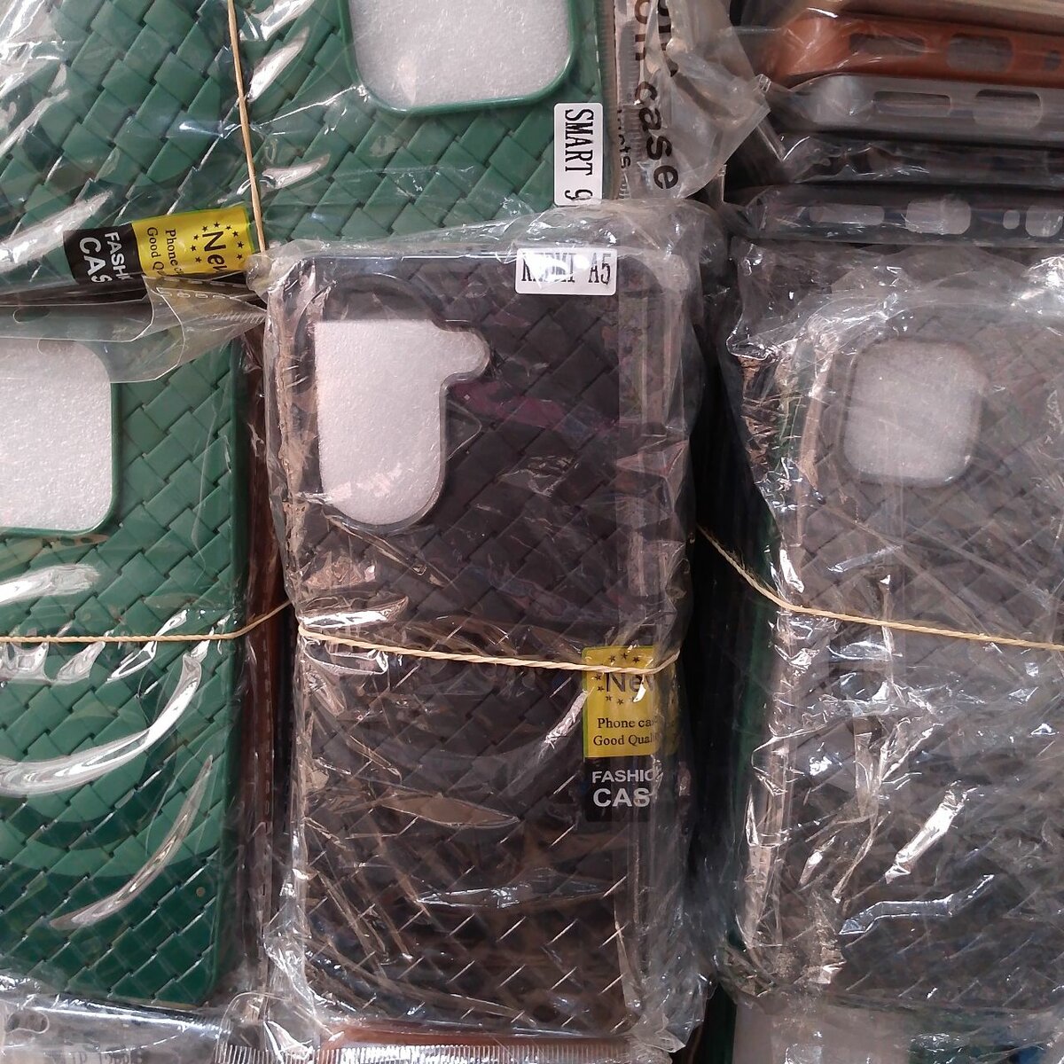 Étui tressé pour smartphone