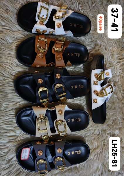 Sandales élégantes avec boucles