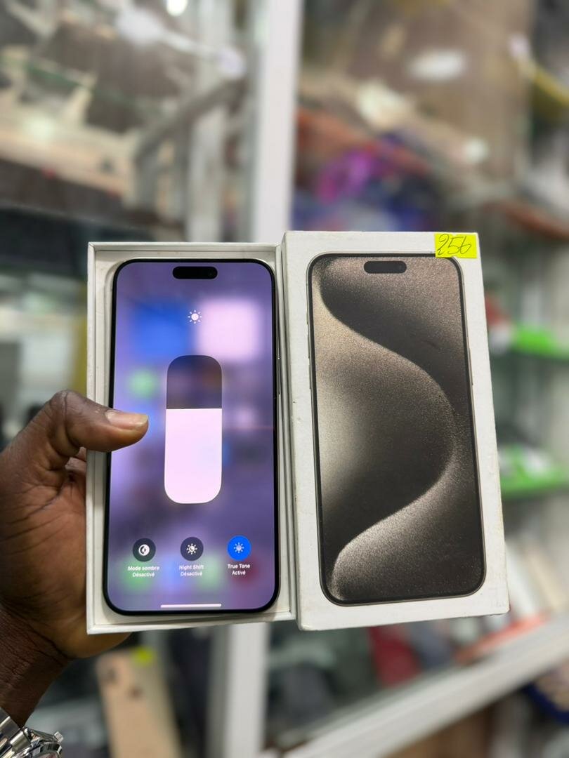 iPhone 15 Pro Max 256Go