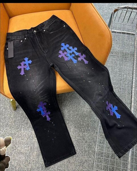 Jeans noirs avec motifs
