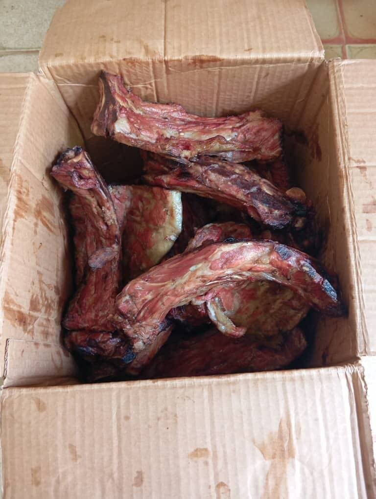 Pâte et côtelettes fumé