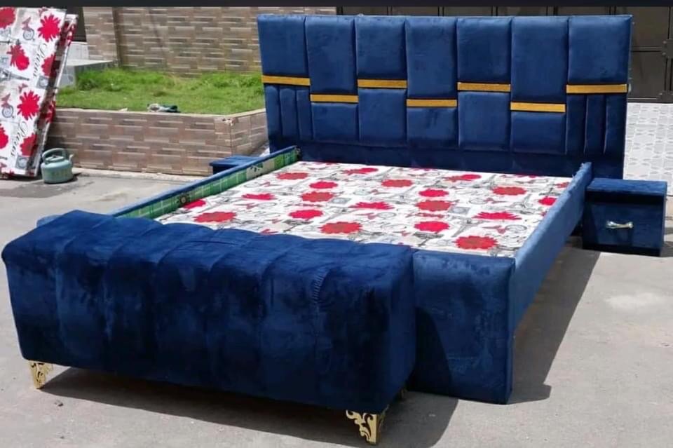 Lit capitonné velours