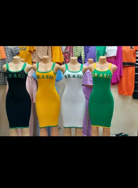 Mini robe disponible