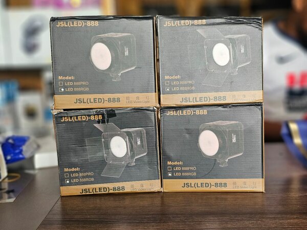 Projecteur LED JSL 888