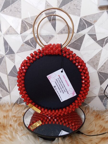 Sac à main perlé tendance