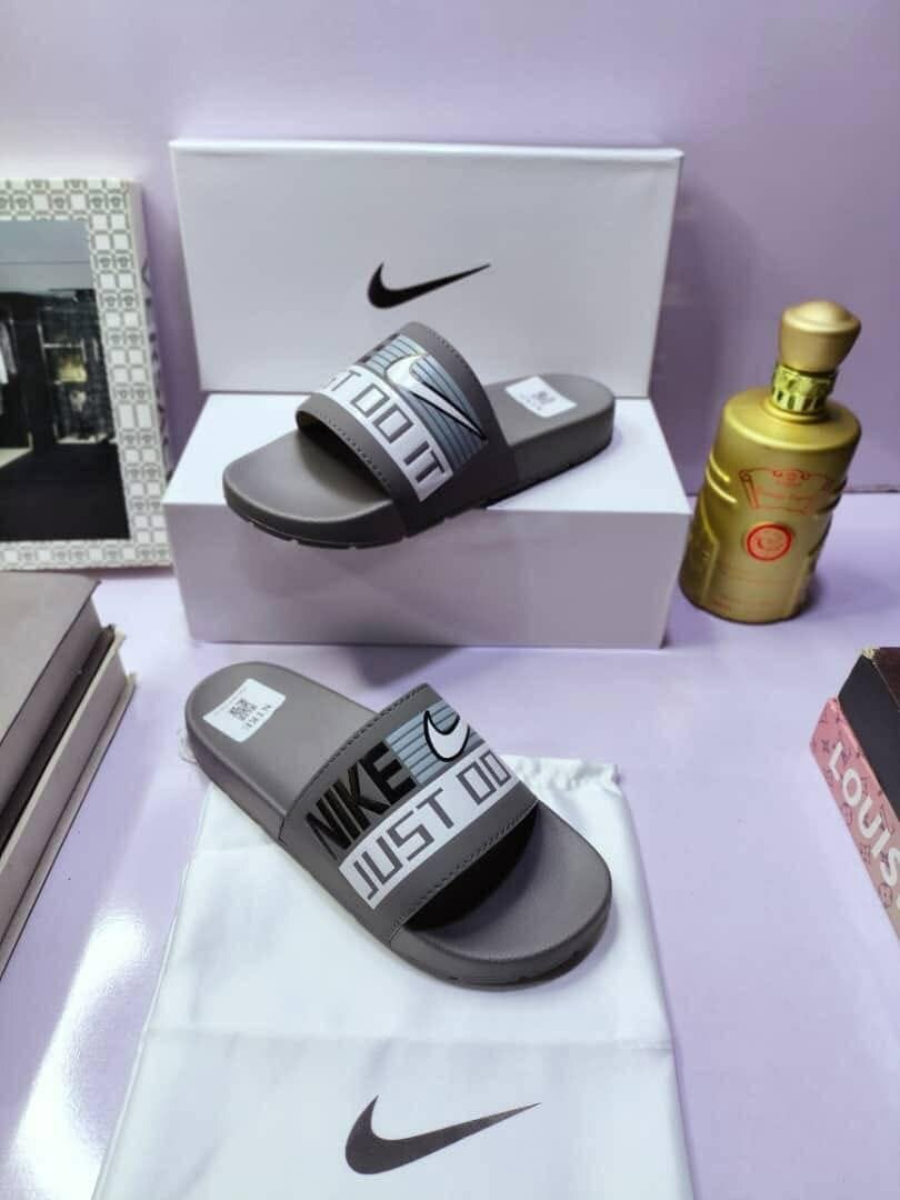 Quality Nike Slippers