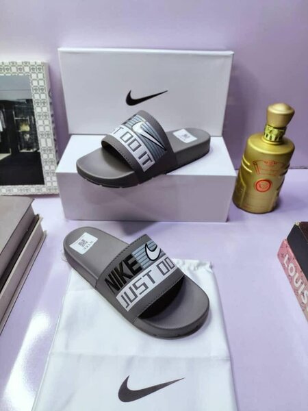 Quality Nike Slippers