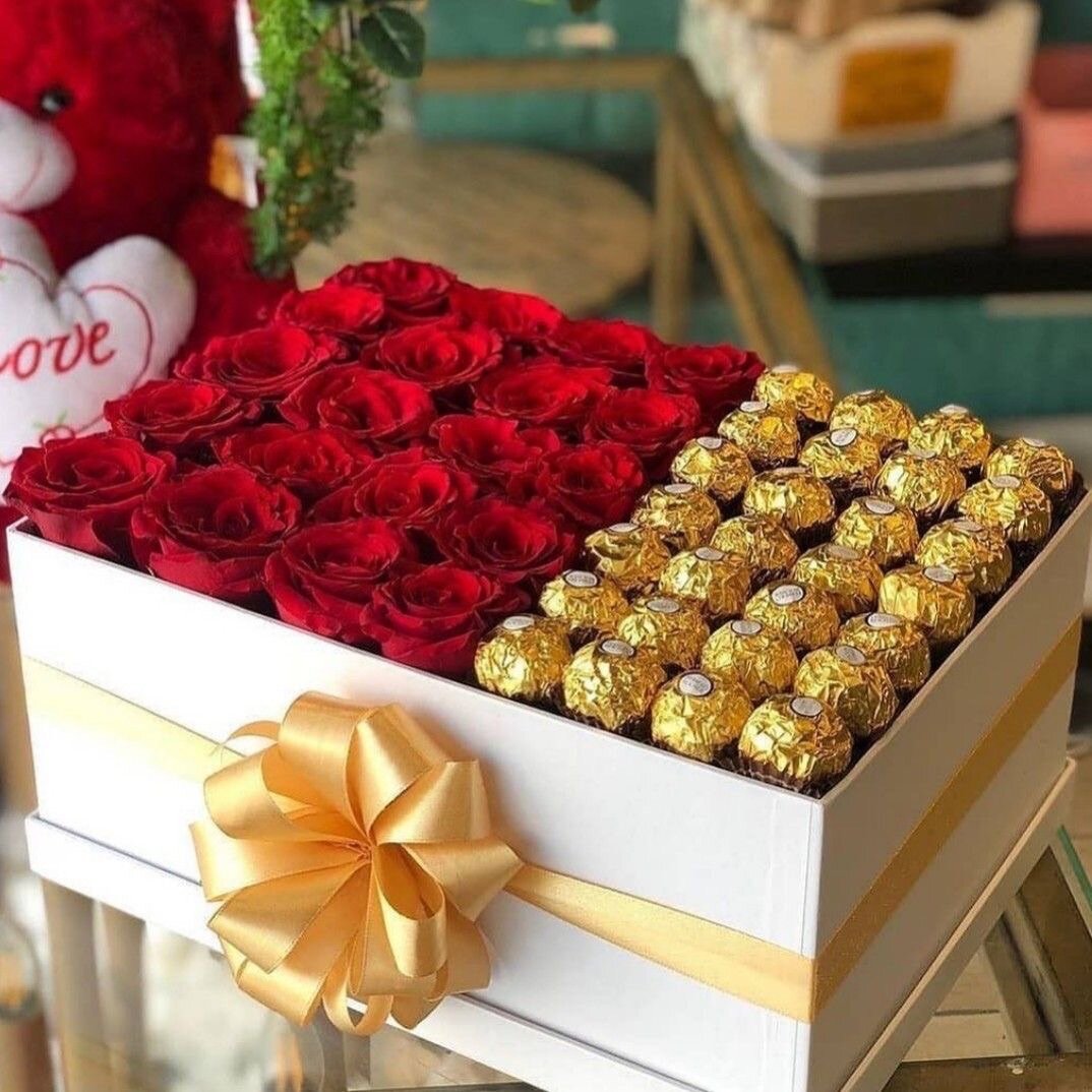 Bouquet de roses et chocolats