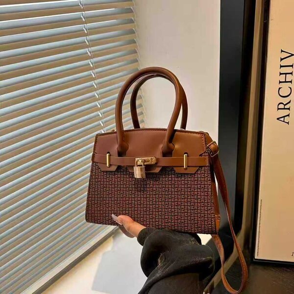 Sac à main élégant en cuir