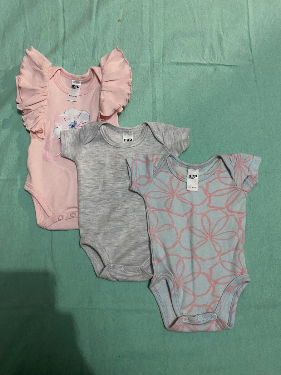 Baby girls bodysuit