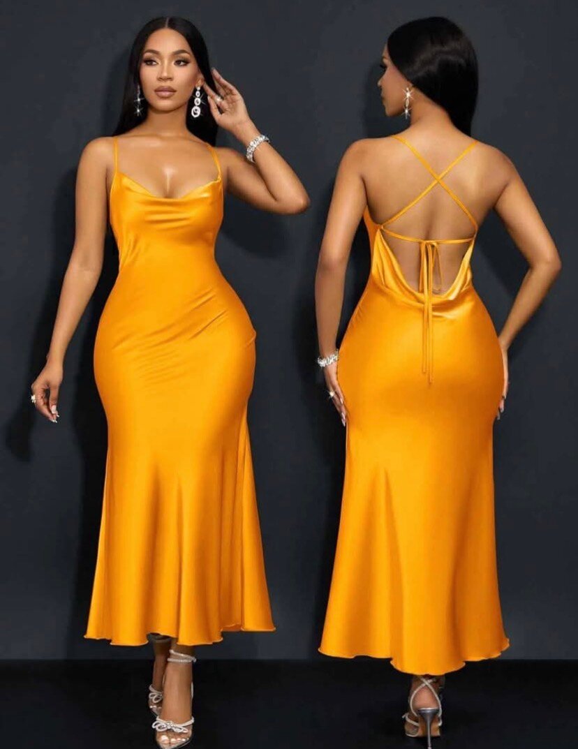 Robe élégante dos nu