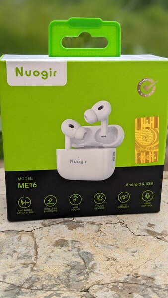 quality earpods with high quality and long playing time