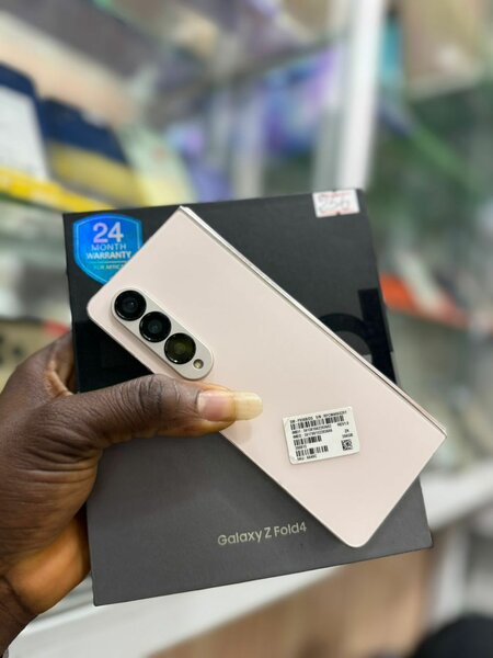 Samsung Galaxy Z fold 4 256 gi