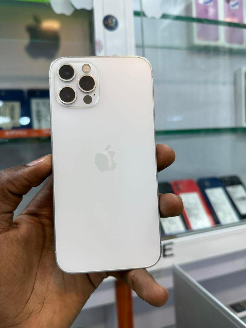 iPhone 12pro 128giga quasi neuf