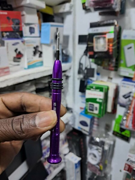 Tournevis de précision violet