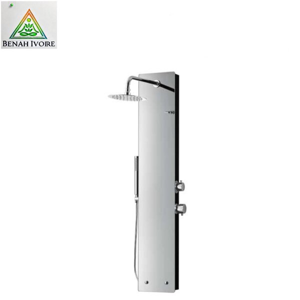 Colombe de douche avec robinet