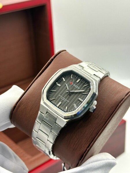 Montre Bracelet en Acier Élégante