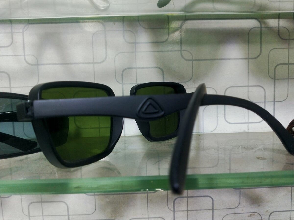 Sun glasses