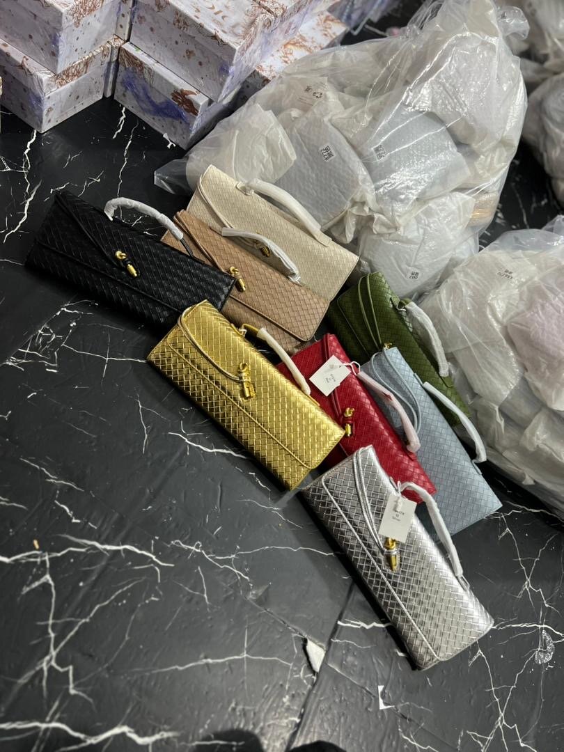 Clutch en cuir tressé