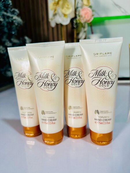 Milk & Honey Gold Moisturizing Hand cream