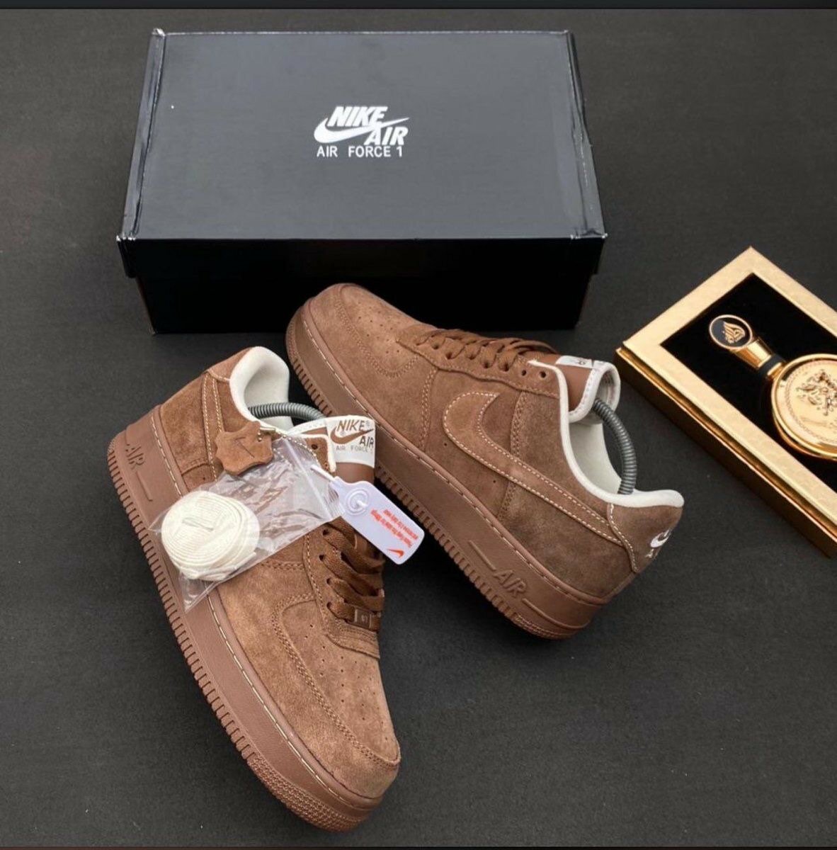 NIKE AIRFORCE ALL BROWN