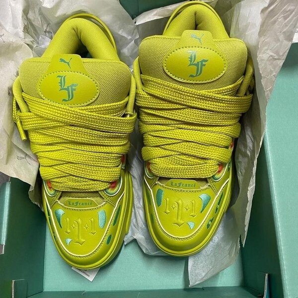 Sneakers colorés tendance