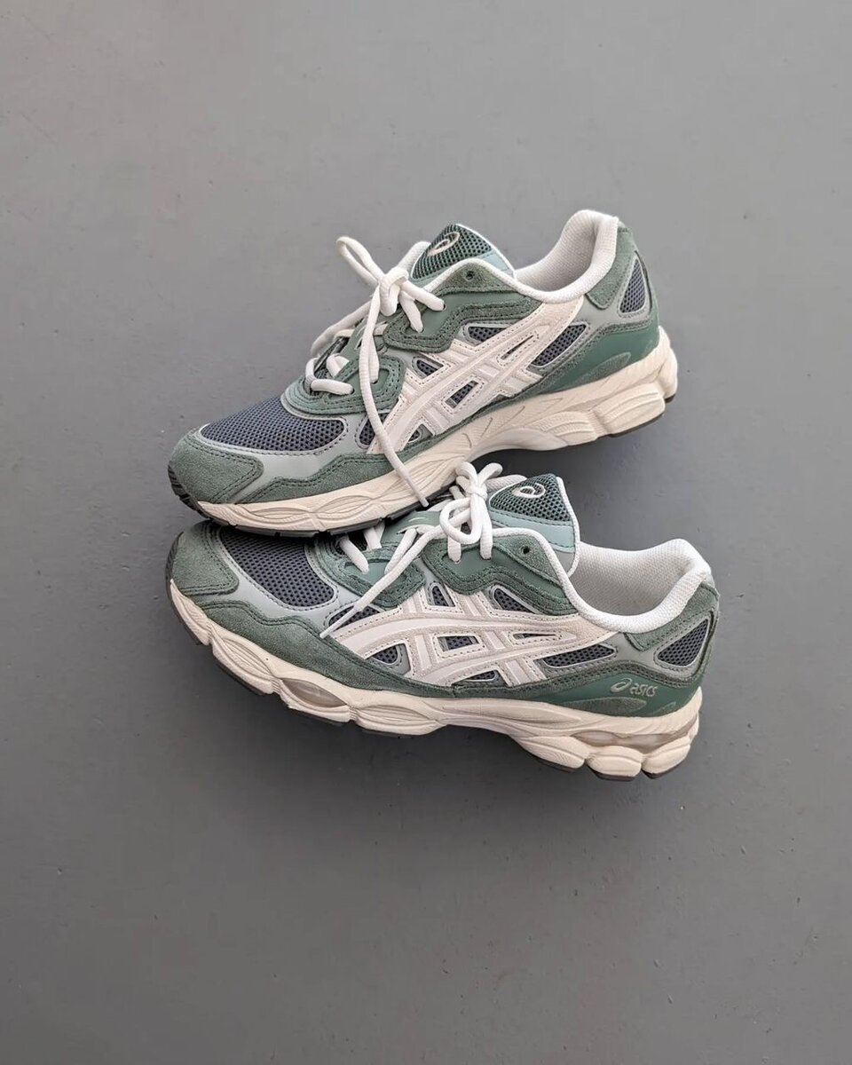 Asics NYC vertes