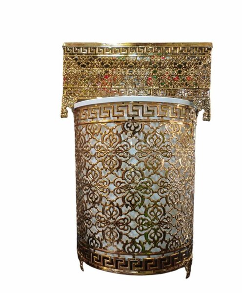 Dust mean and tissue box metal
