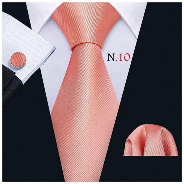 Cravate et bouton de manchette