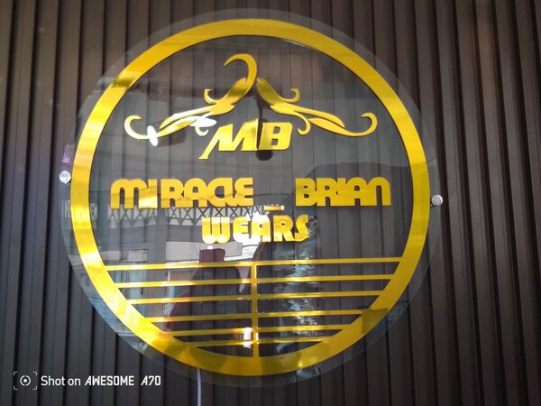 Miracle Brian Wears 