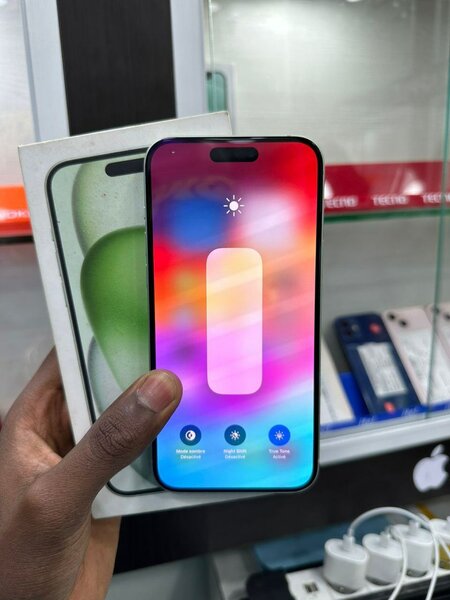 iPhone 15 Plus