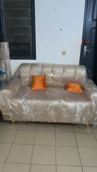 Canapé moderne beige 2 places