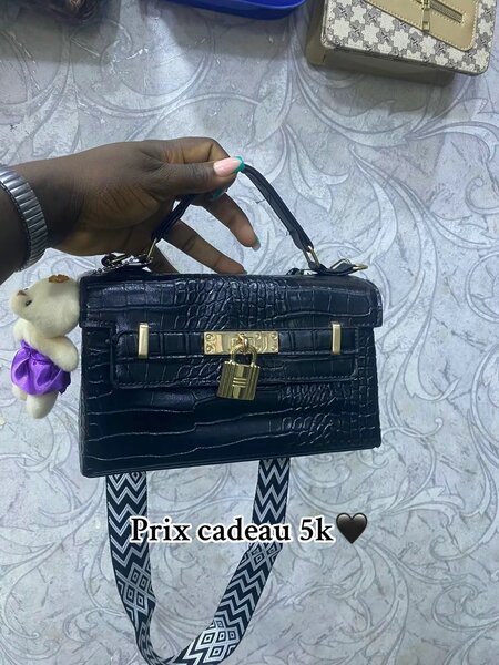 Sac à main crocodile élégant