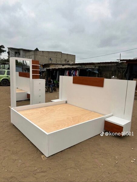 Lit Double Moderne avec Rangement