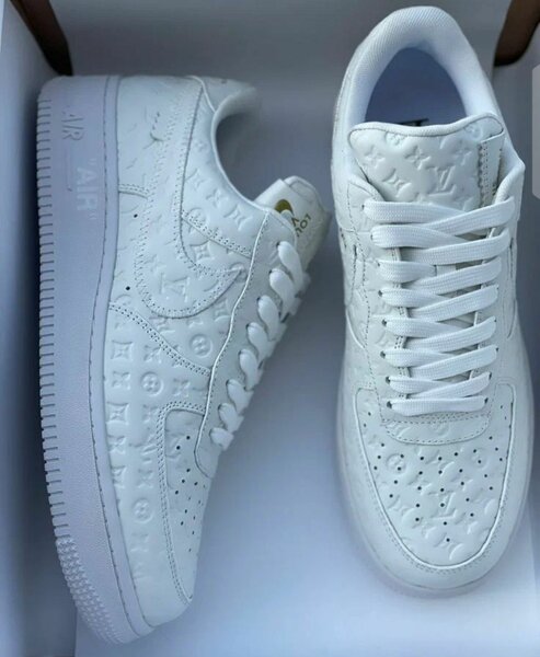 Baskets blanches en cuir design