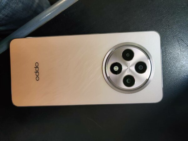 Oppo Reno 12 5G