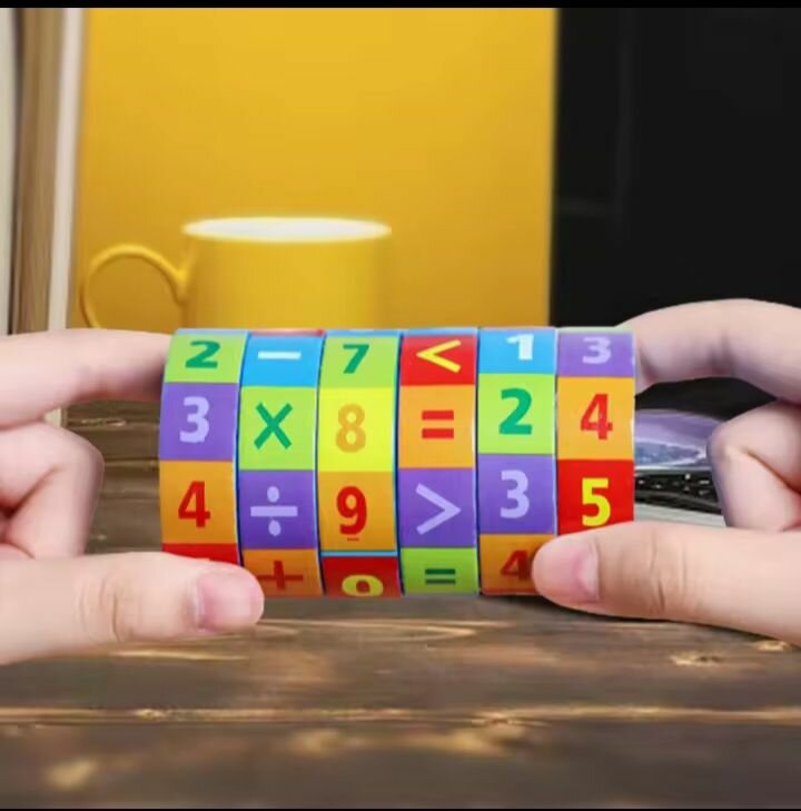 Bloc rotatif en bois maths