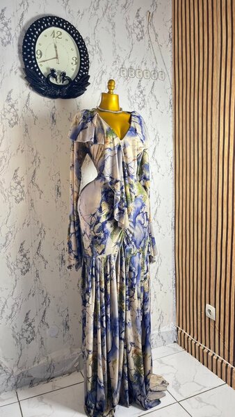 Robe élégante longue fleurie