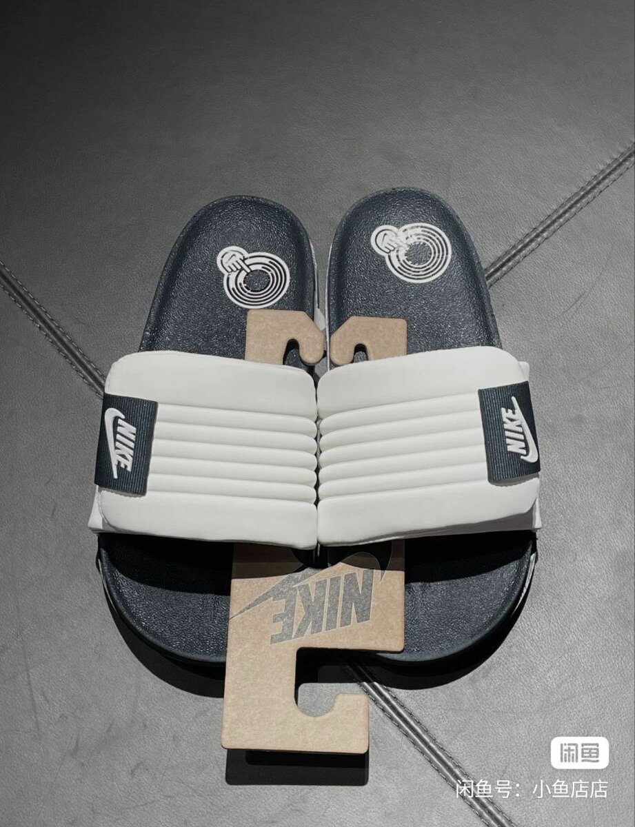 Тапочки от Nike