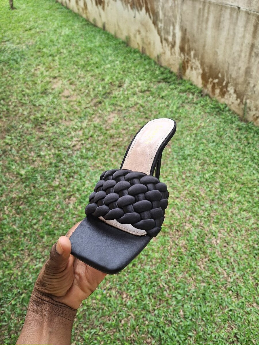 Sandales à talons tressés chic