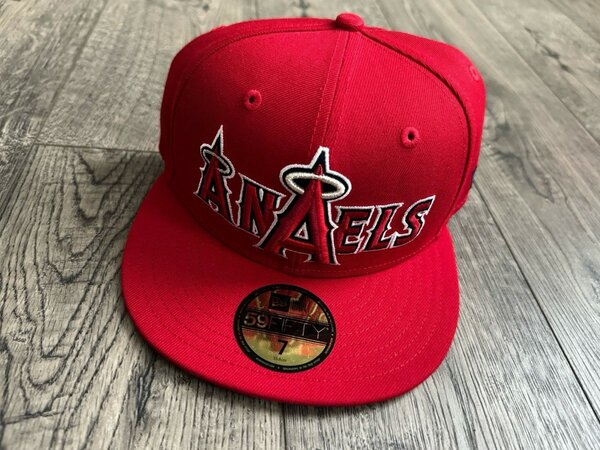 Casquette rouge tendance