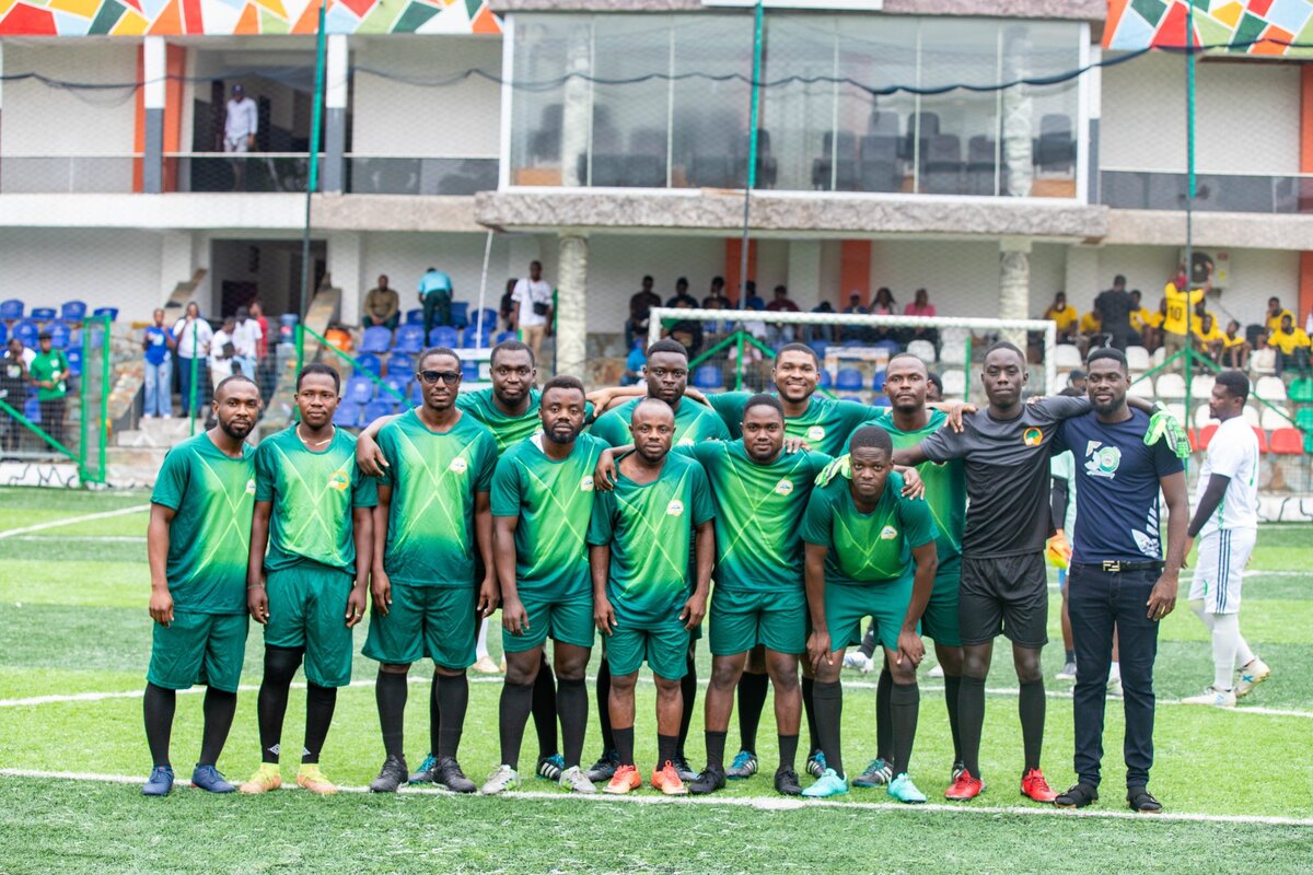 SET OF JERSEYS ( TOP AND DOWN )