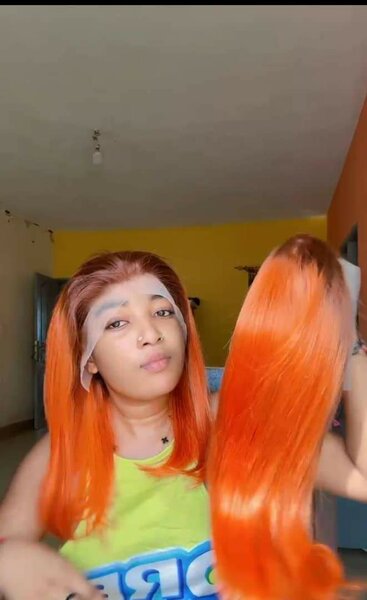 Perruque synthétique colorée