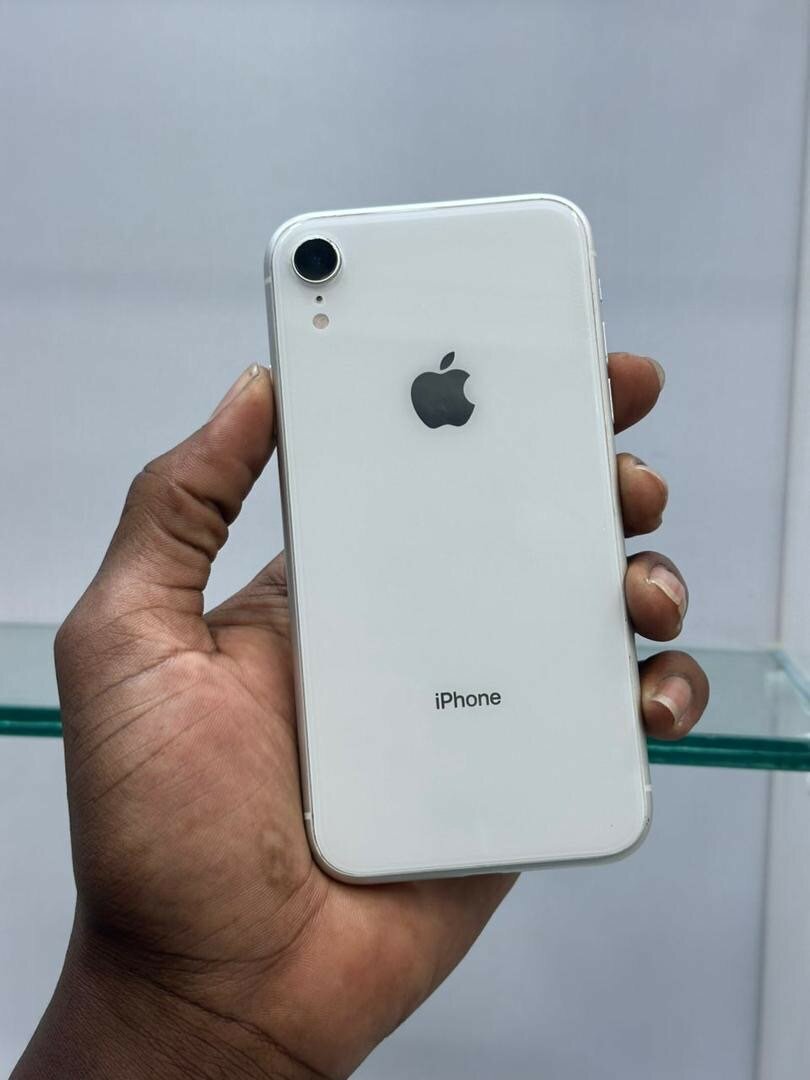 iPhone XR 64go quasi neuf